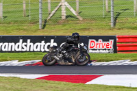 Evening Adv_Mid Group Black Bikes